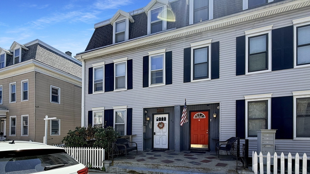 607 E 7Th St in Boston