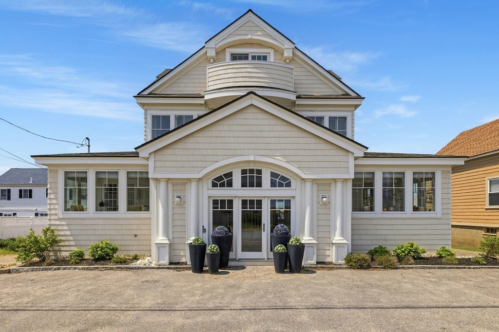 12 Commonwealth Ave in Salisbury