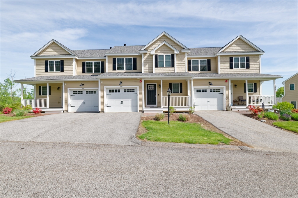 1204 Hazelwood Way #1204 in Clinton