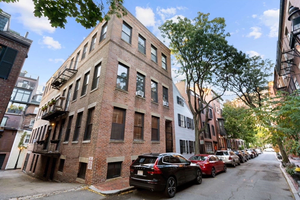 19 Fayette St #3 in Boston