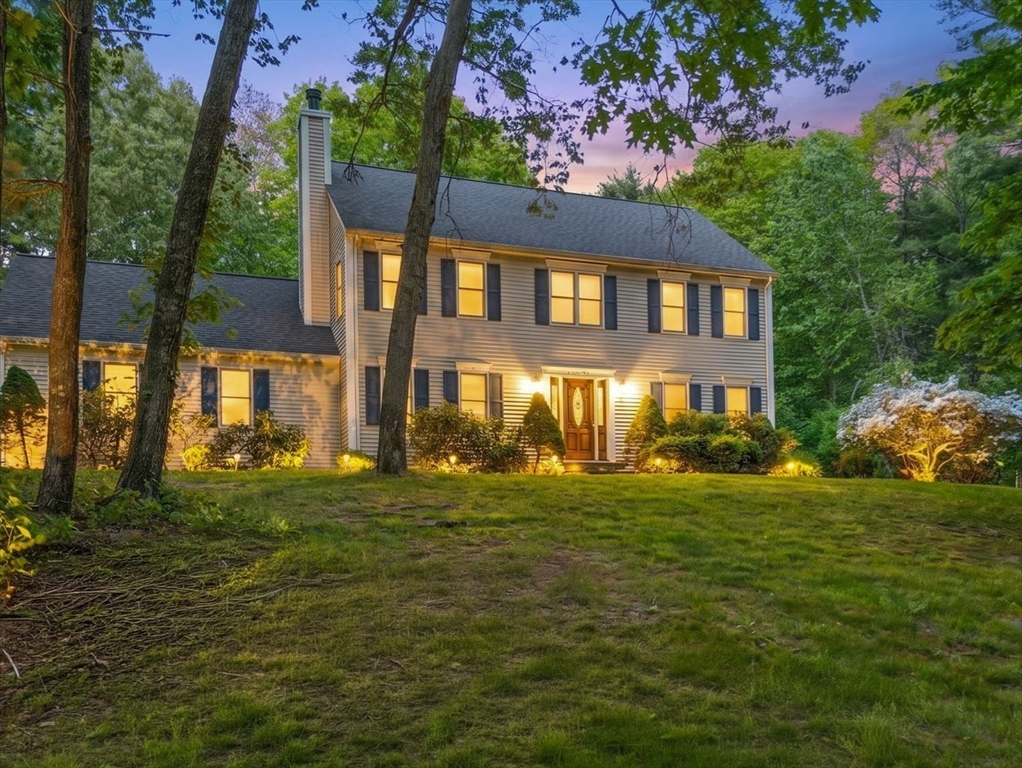 8 Johnson Dr in Lakeville