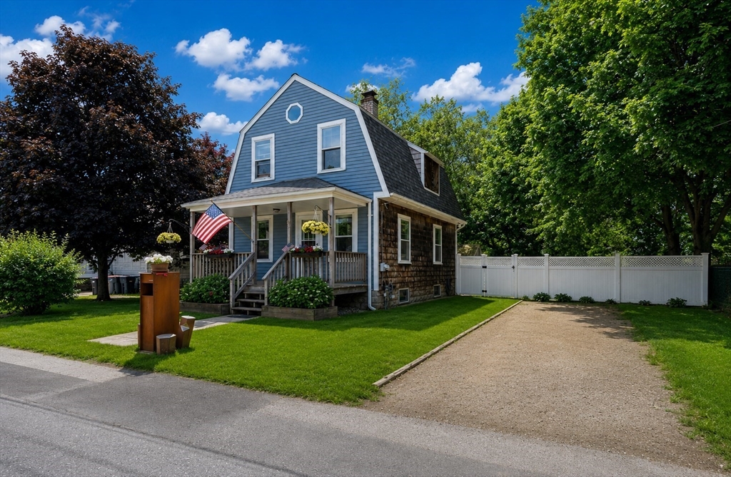 67 Coleman St in Seekonk