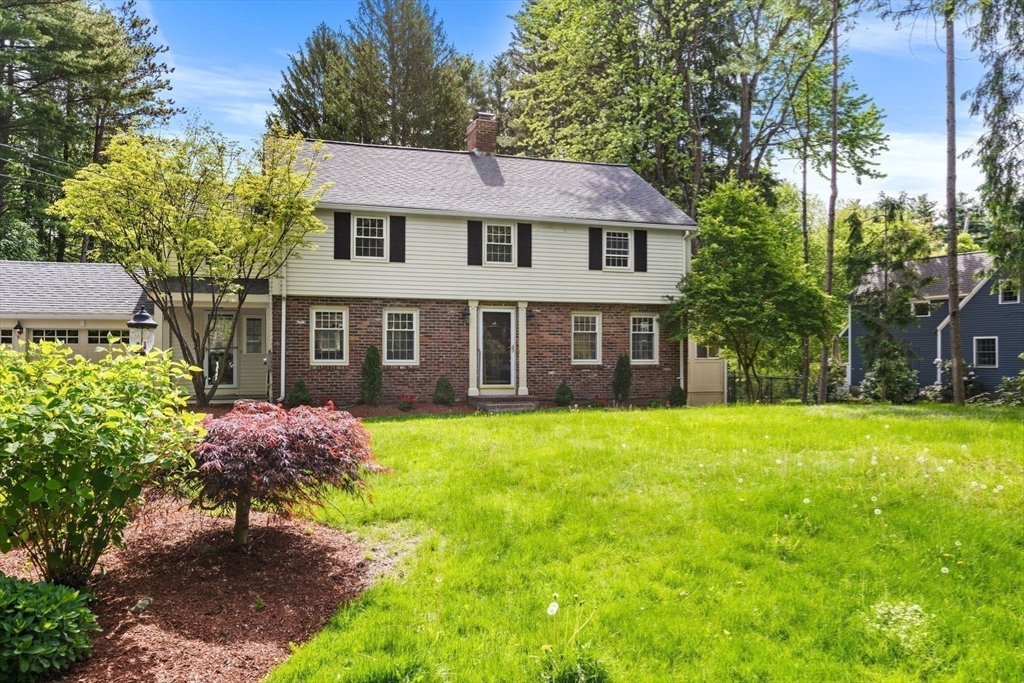 30 Meadow Dr in Sudbury