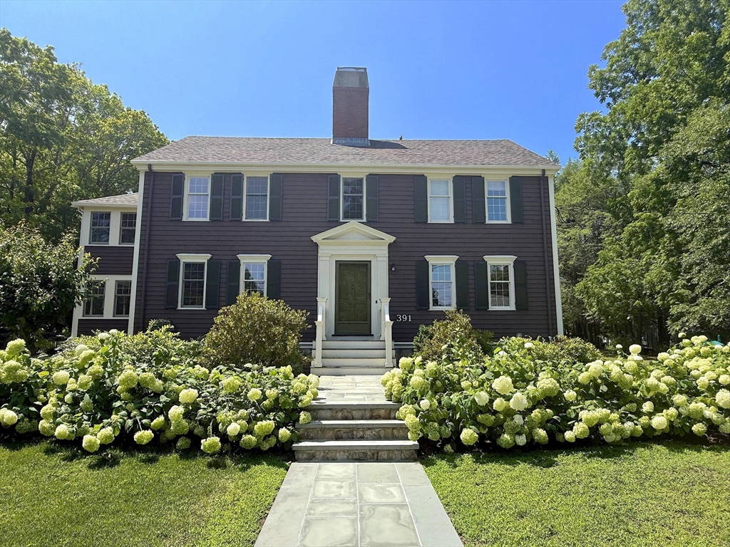 391 Dedham St in Newton Center