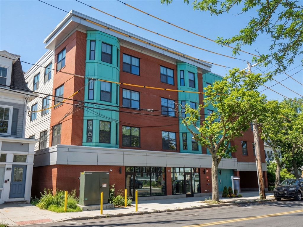 1151 Walnut #210 in Newton Highlands