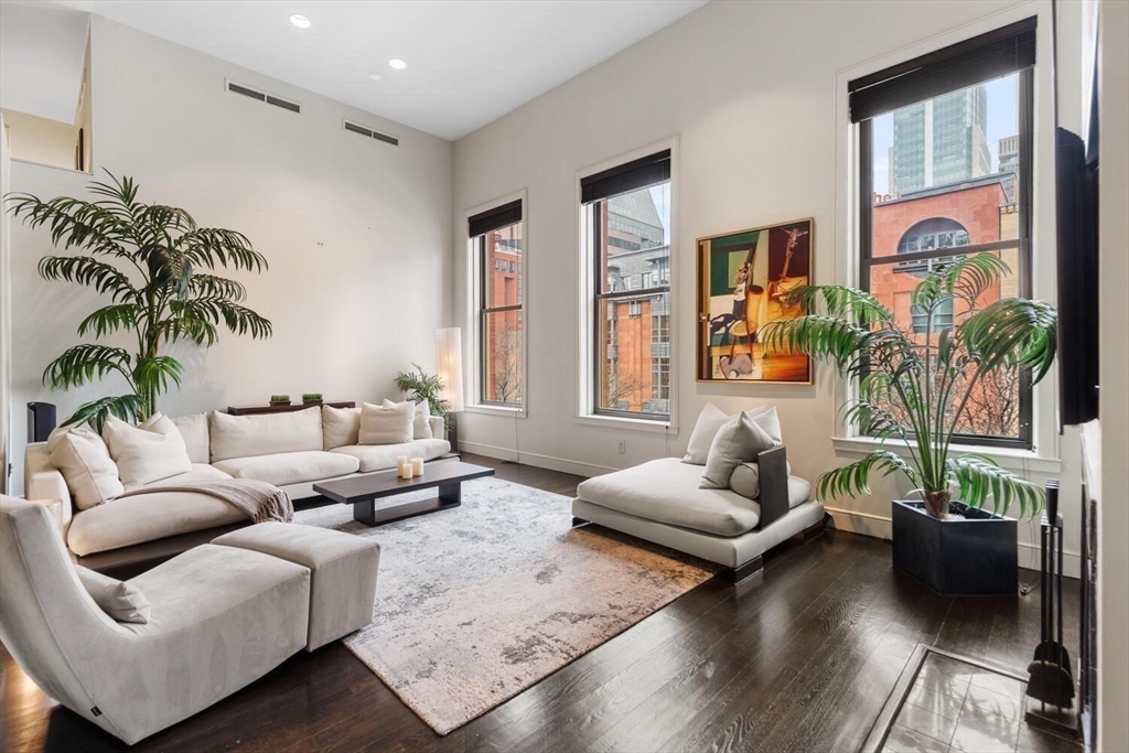 201 Newbury St #202 in Boston