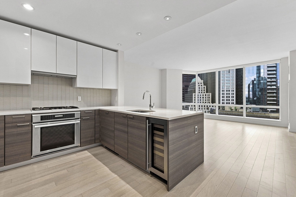 1 Franklin St #1709 in Boston