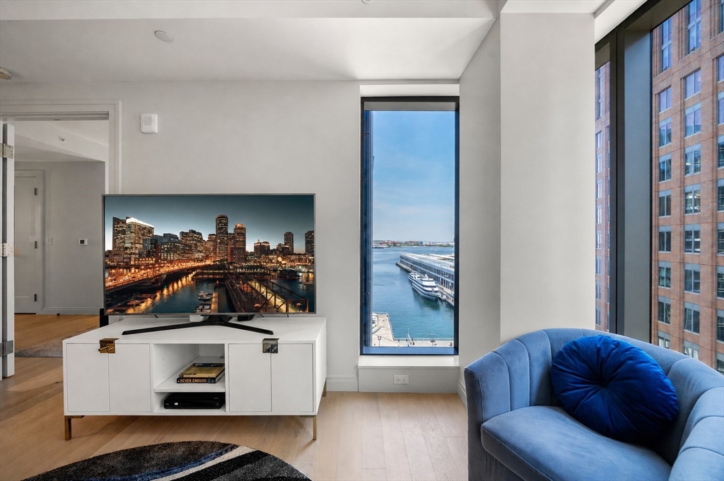135 Seaport Blvd #1506 in Boston