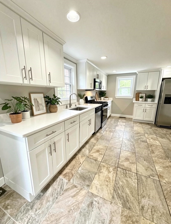 14 Elm Ave in Holbrook
