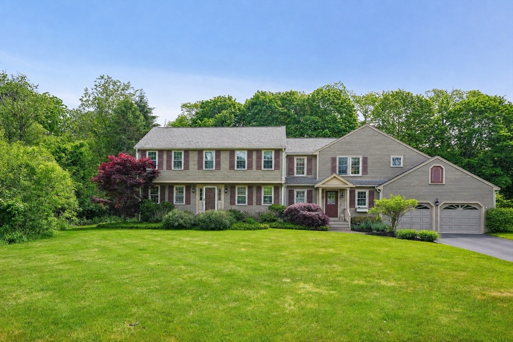 2 Berkley Cir in Hingham