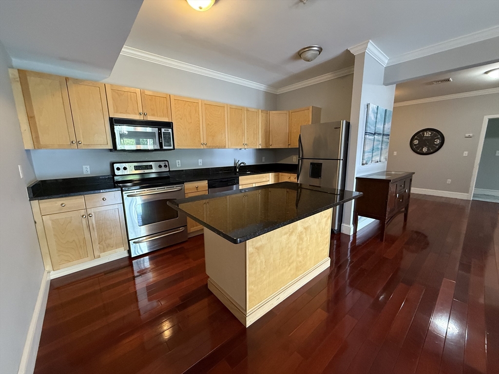 414 Mount Hope St #104 in North Attleboro