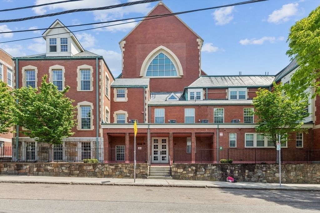 225 Dorchester Street #27 in Boston