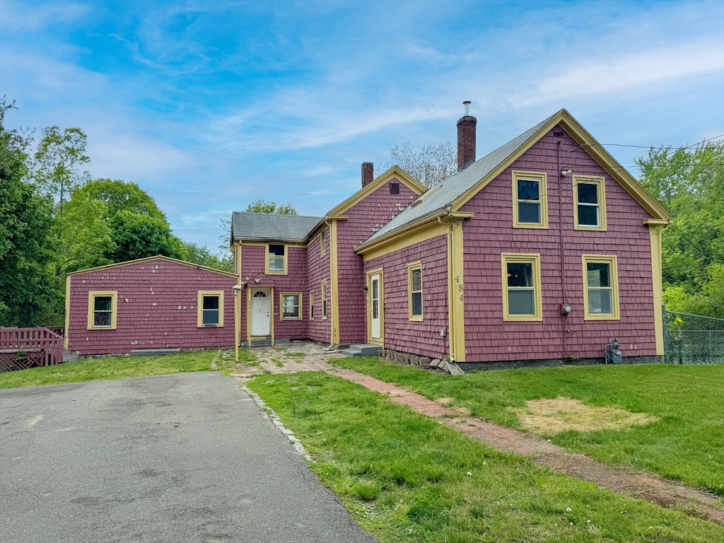 484 S Franklin St in Holbrook