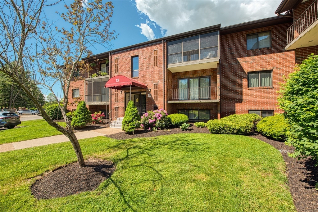 221 Oak St #12-15 in Brockton