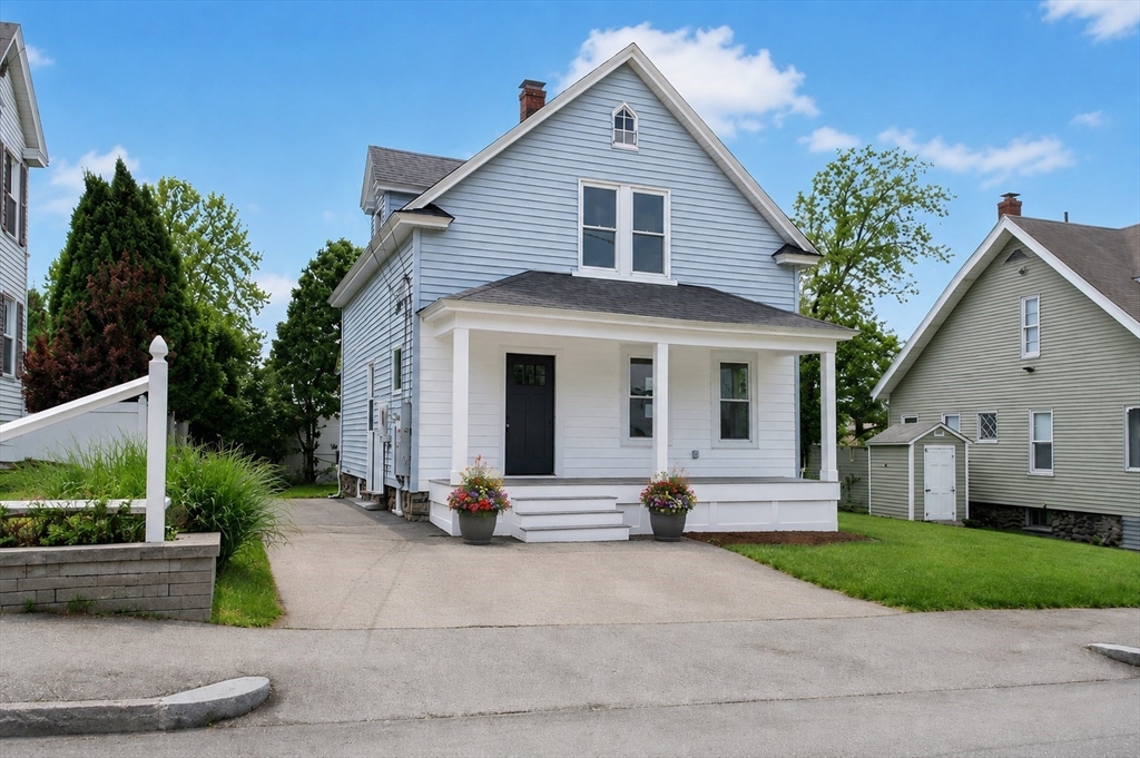 28 Greendale Ave in Worcester