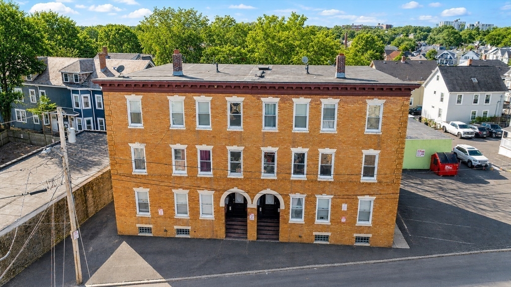 8-10 & 5 Porter St Ct & Ropes Portfolio in Salem