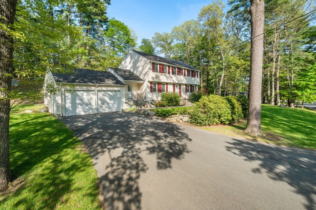 10 Bakers Hill in Weston