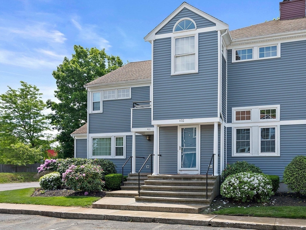 501 Auburn St #402 in Whitman