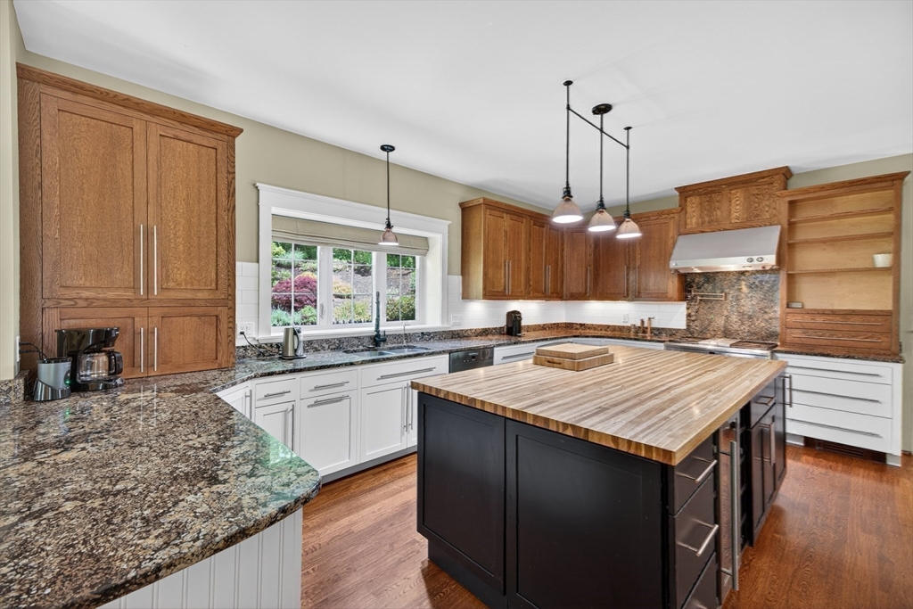 3 Archelaus Hill Rd in West Newbury