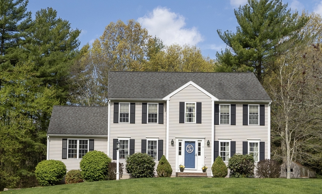6 Mckenzies Way in Berkley