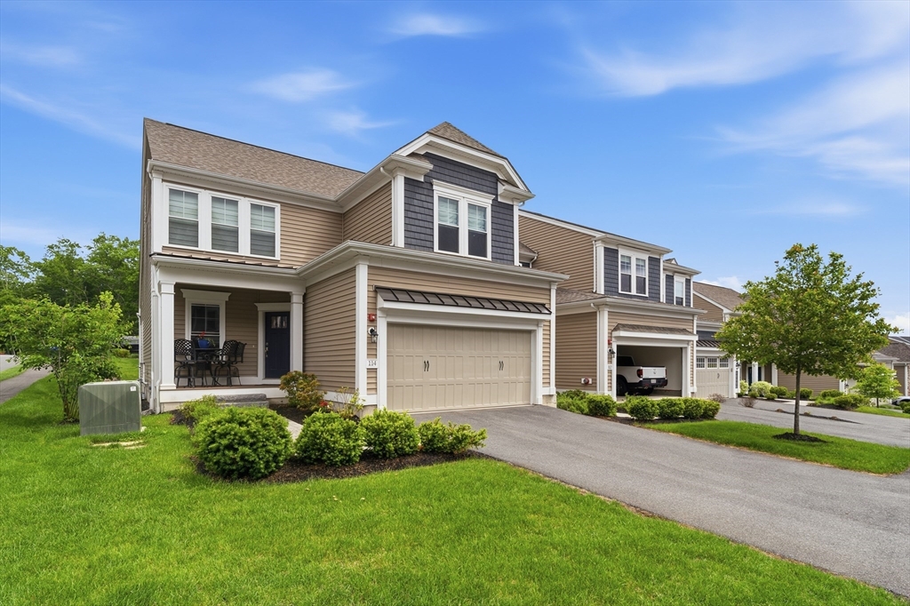 114 Orchard Dr #8 in Sudbury
