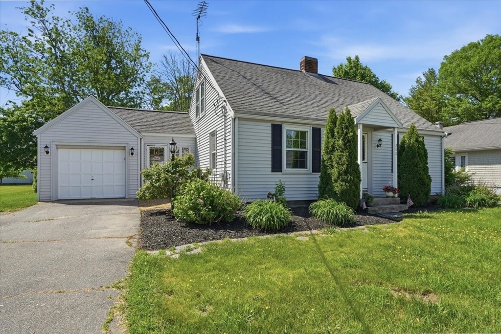208 West Center St in West Bridgewater