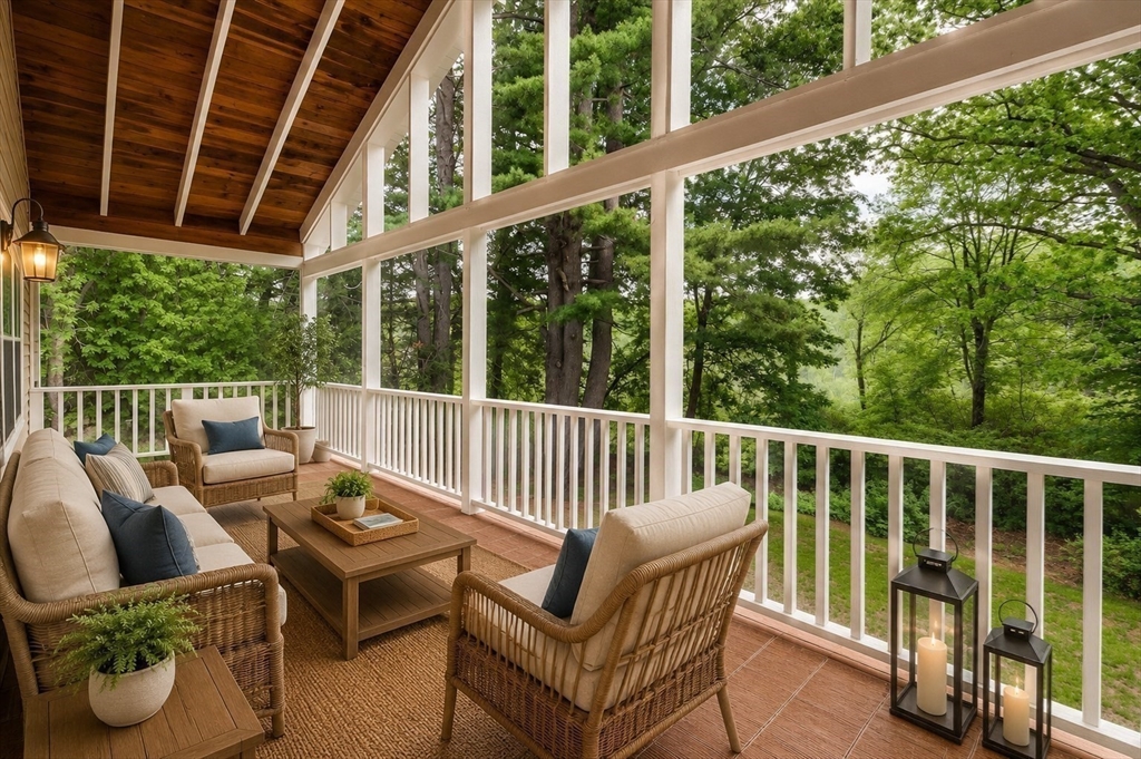82 Cottage St in Natick