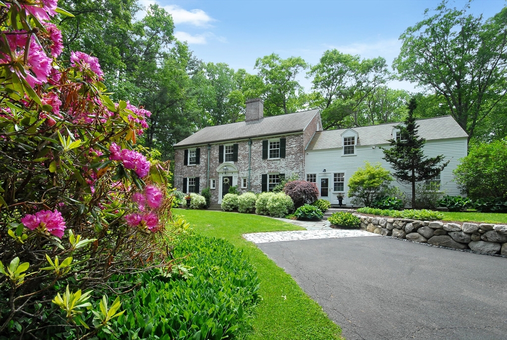 96 Lexington Road in Lincoln