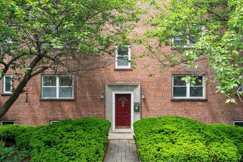 19 Alton Court #1 in Brookline