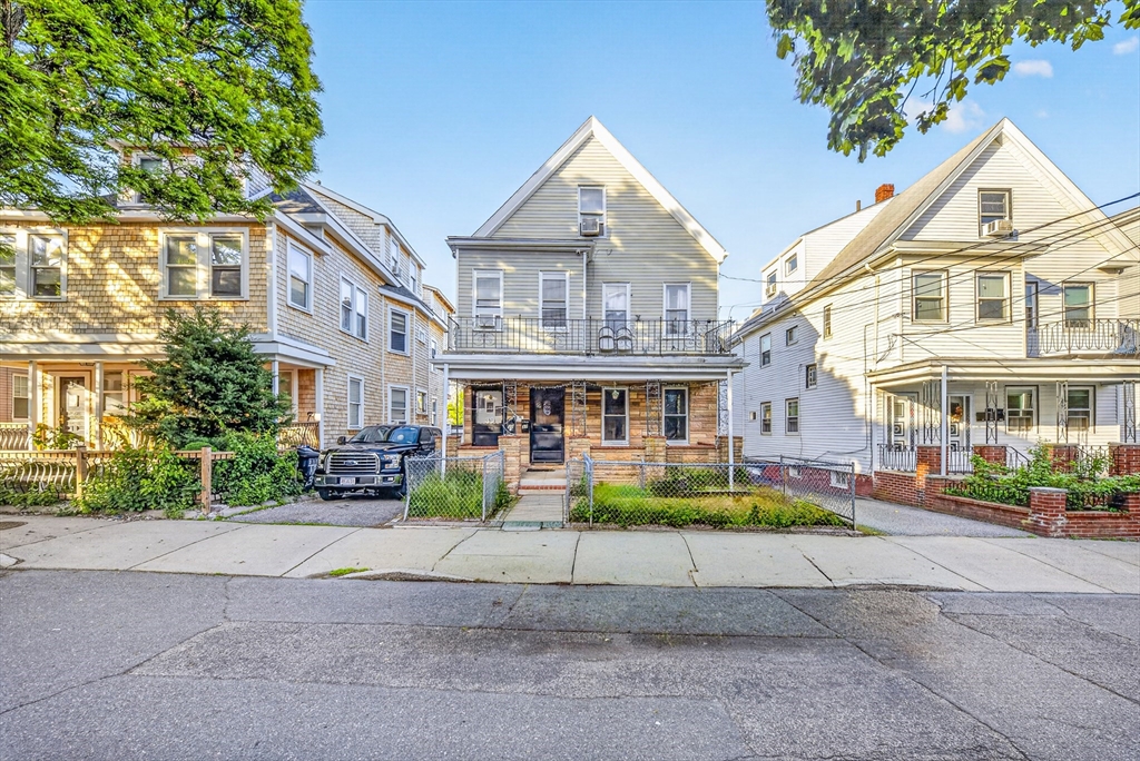 39 Derby St in Somerville