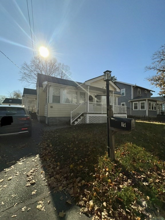 18 Vesey Rd in Randolph