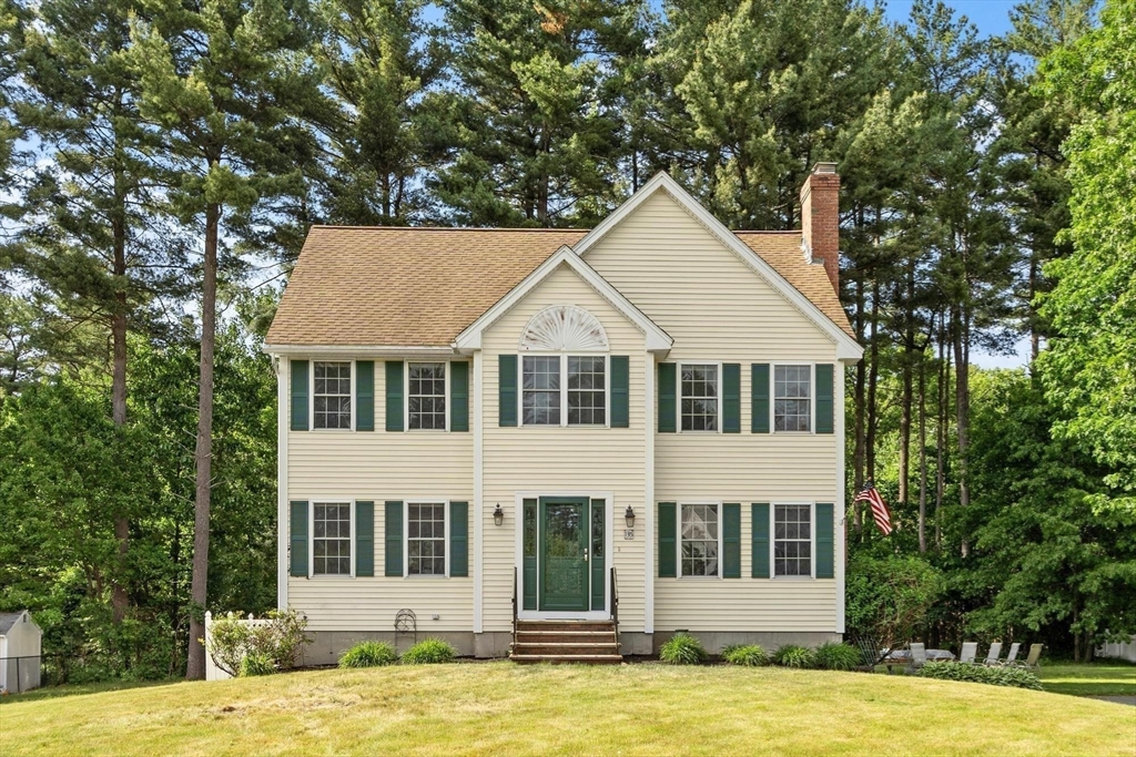 135 Jennies Way in Tewksbury
