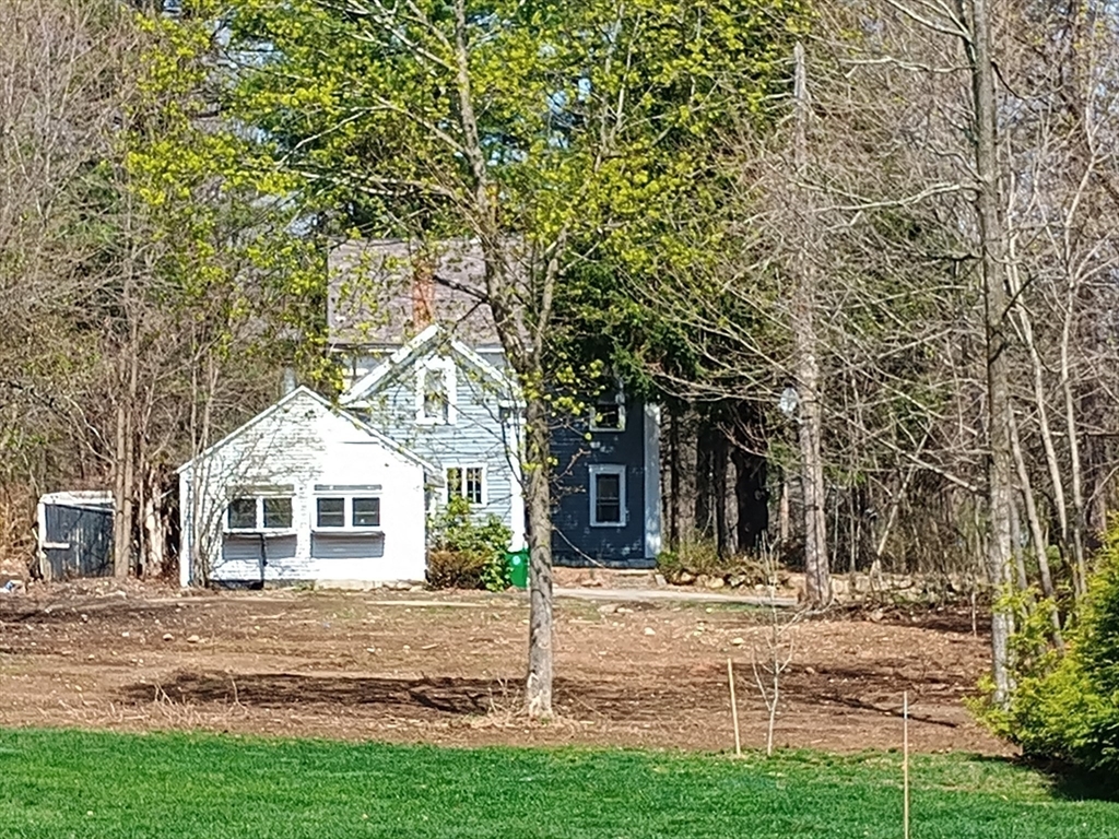 9 Olive Street in Ashland