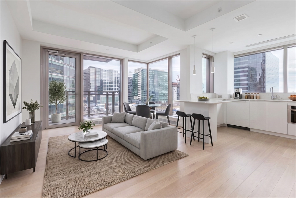 133 Seaport Blvd #902 in Boston