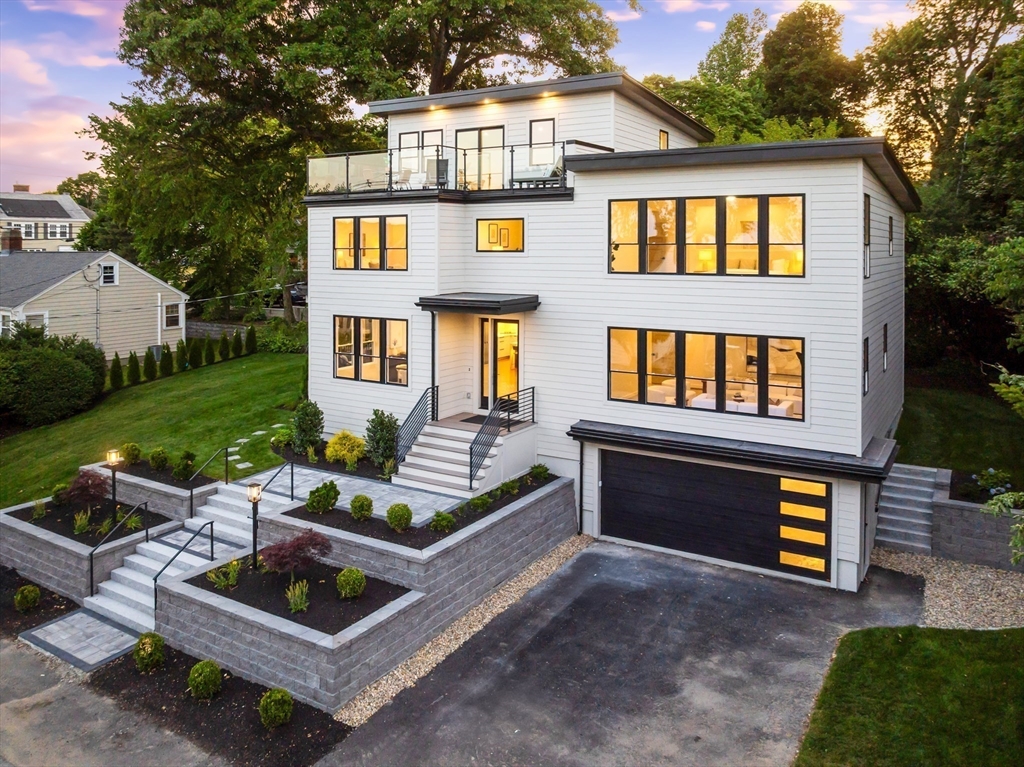 95 Grandview Rd in Arlington