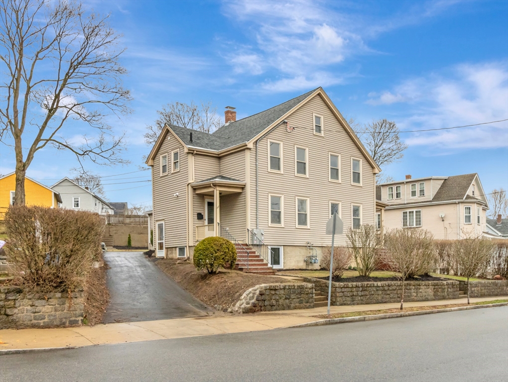 185 Colburn St #185 in Dedham