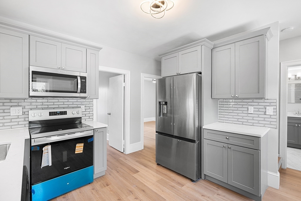 386 Thacher St in Attleboro