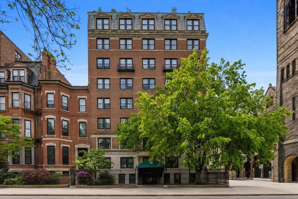 90 Commonwealth Ave #22 in Boston