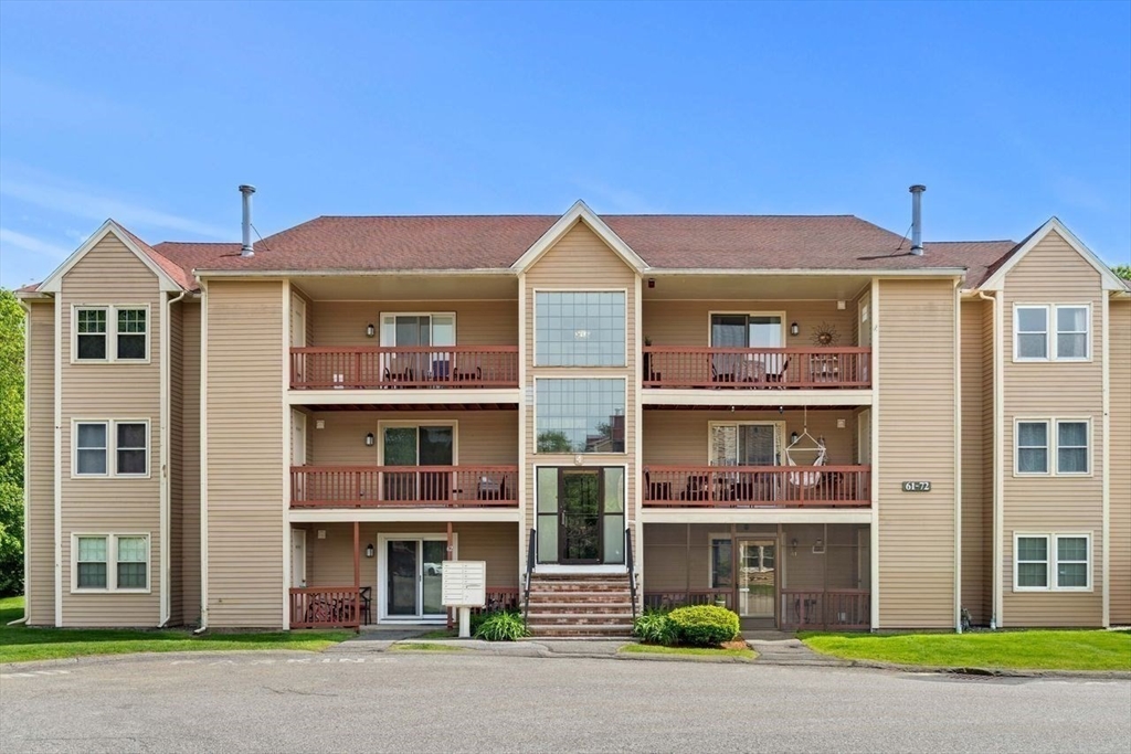 67 Randolph Dr #67 in Tewksbury