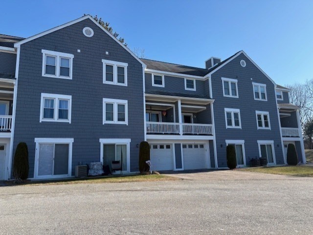3 Fairway Ln #3 in Blackstone