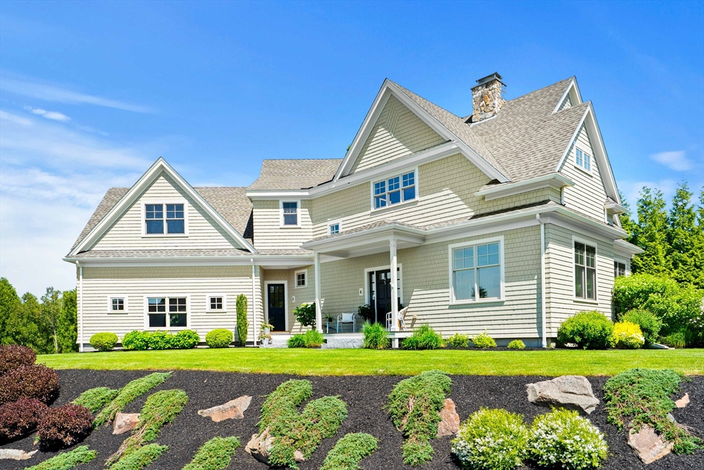 45 Whitehall Cir in Beverly