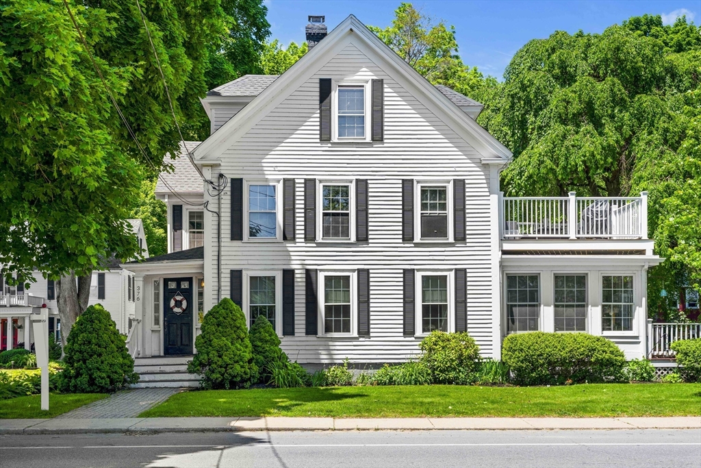376 Main St #4 in Amesbury