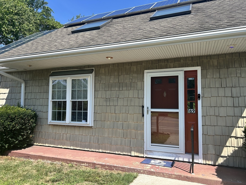 169 Park Ave W in South Weymouth