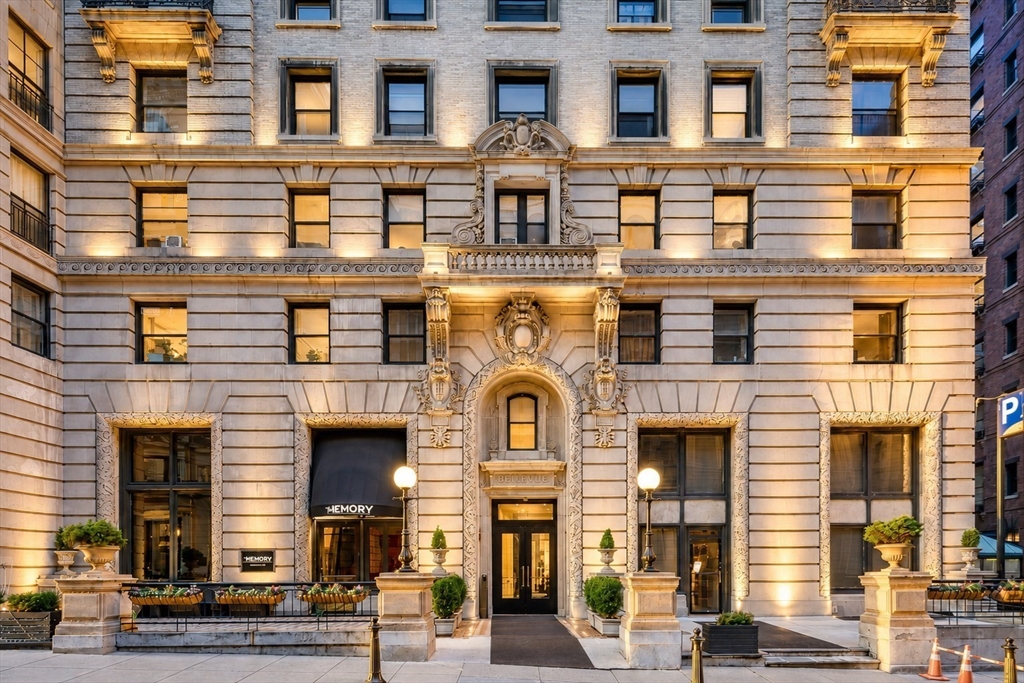 21 Beacon St #8G in Boston