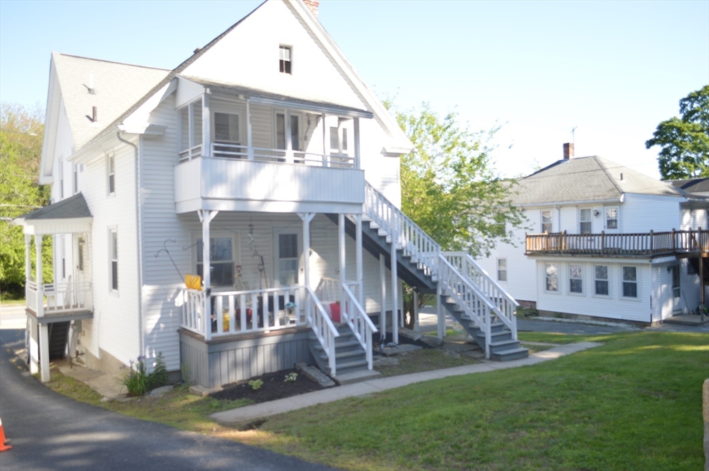 556 Church St in Whitinsville