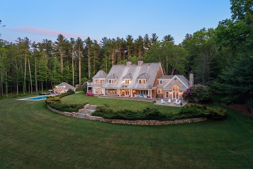 12 and 0 Hunter Dr. in Marshfield