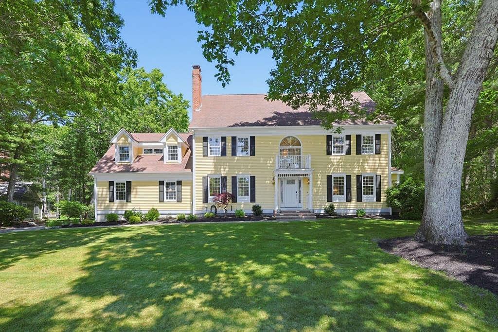 8 Turner Hill Road in Medfield