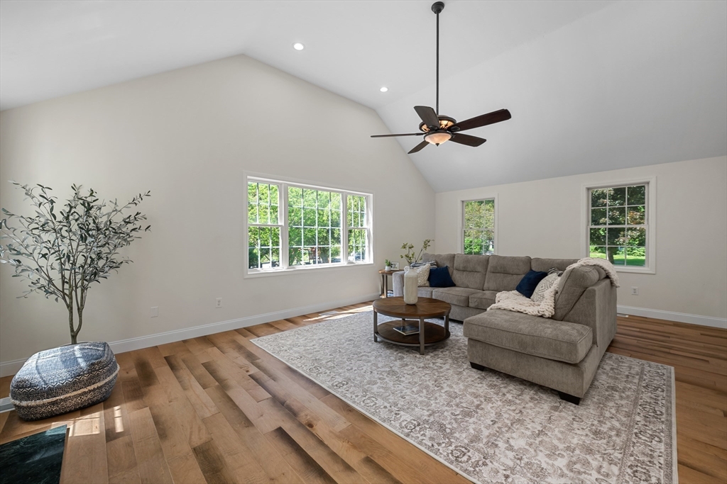 128 Memorial Dr in Shrewsbury