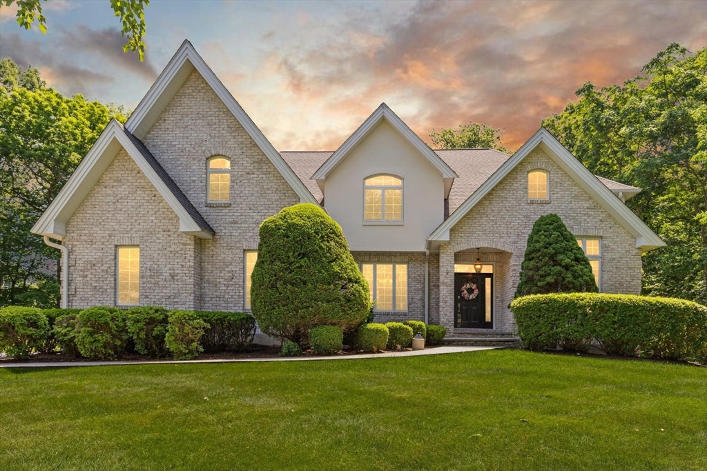 9 Riverside Terrace in North Easton