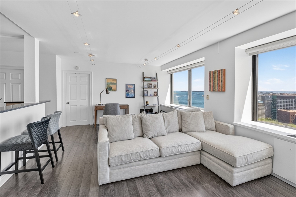 85 East India Row #33E in Boston